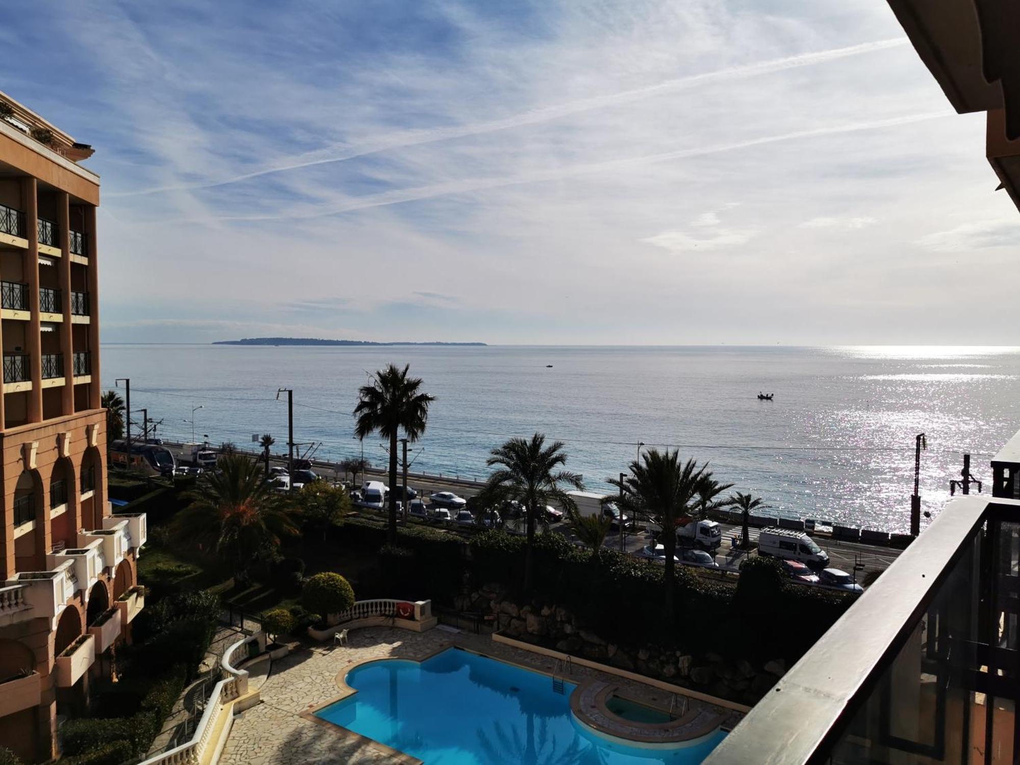 Appartement En Bord De Mer 戛纳 外观 照片